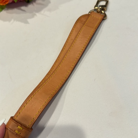 Authentic Louis Vuitton Keepal Bandolier strap with shoulder pad - Picture 8 of 9